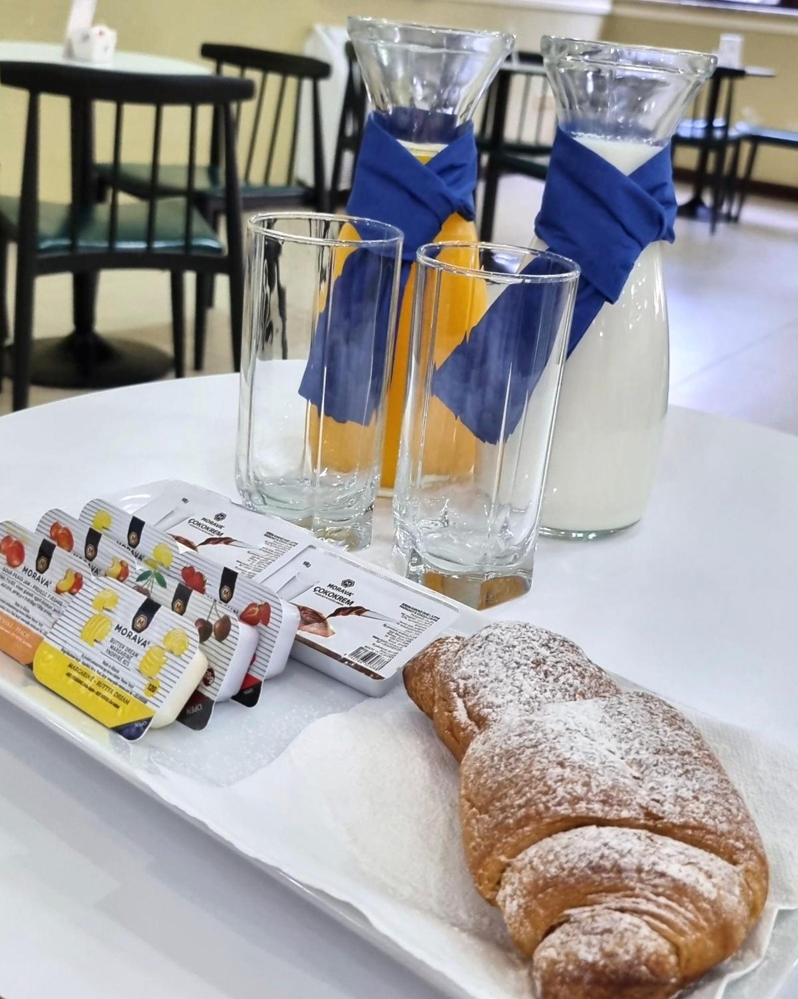 Alko Hotel Shkodër Екстериор снимка