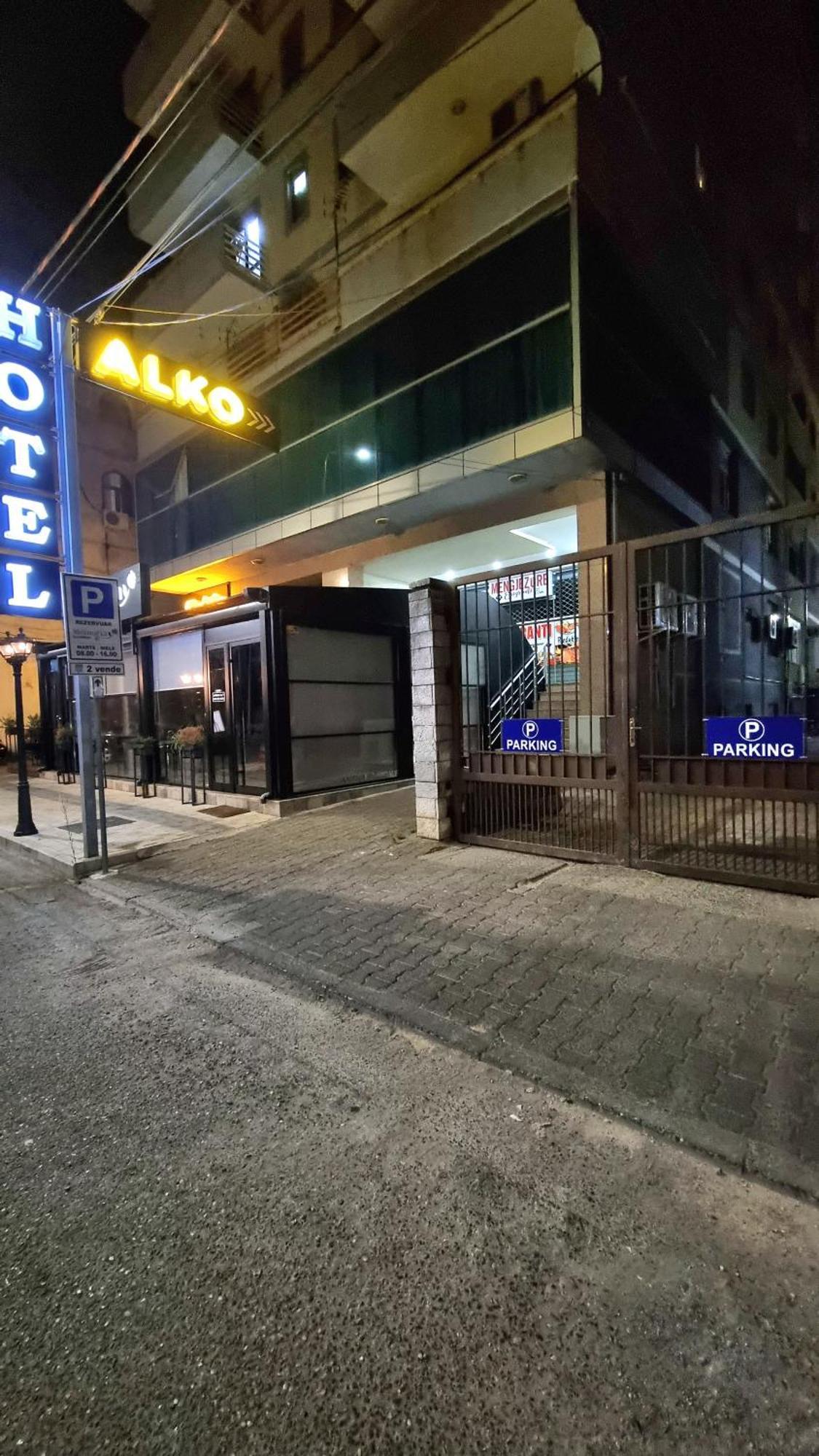 Alko Hotel Shkodër Екстериор снимка
