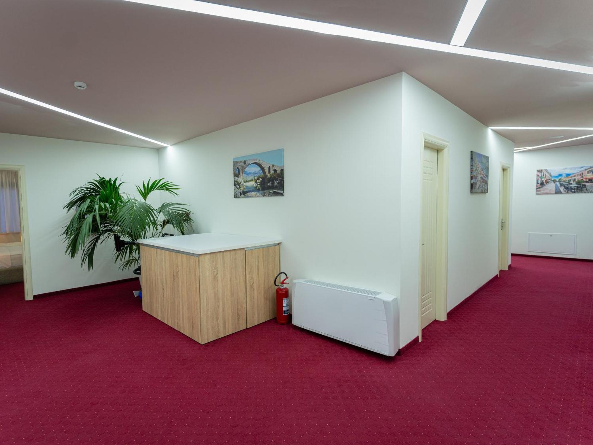 Alko Hotel Shkodër Екстериор снимка