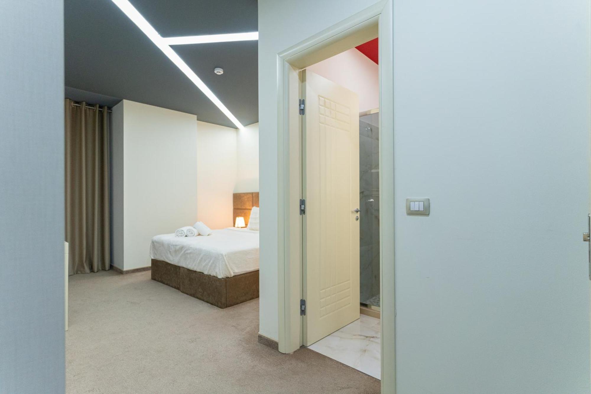 Alko Hotel Shkodër Екстериор снимка